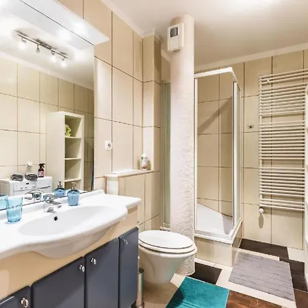 شقة Radisson Queens لوبلين